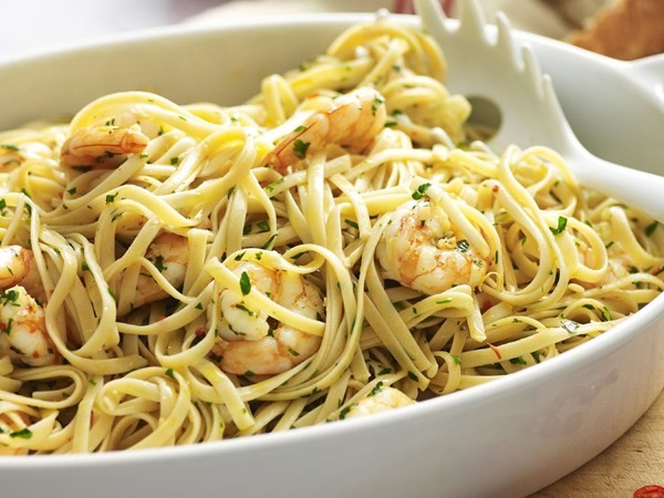 Chilli prawn linguine
