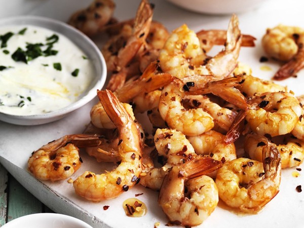 Chilli salt prawns