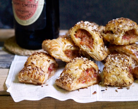 Chilli sausage rolls
