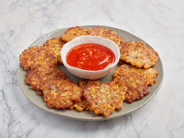 Chilli sweetcorn fritters