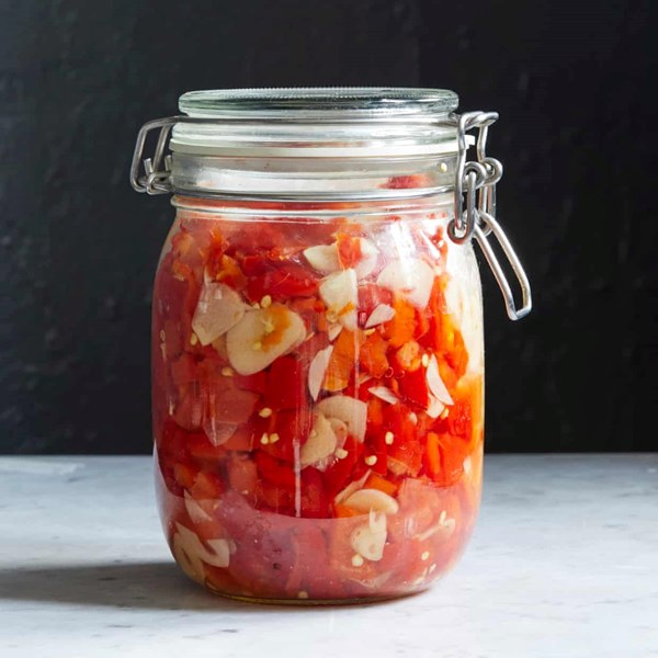 Chillies and sliced garlic