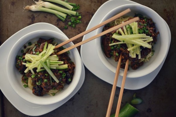 Chinese braised pork and shiitake noodles with cucumber (Zha jiang mian)