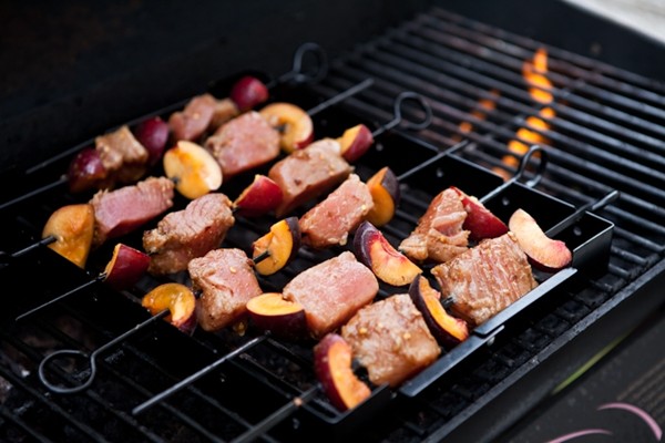 Chinese five spice tuna and stone fruit skewers