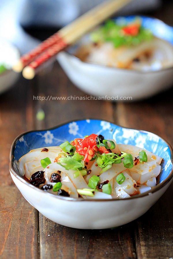 Chinese jelly noodles (Liangfen)