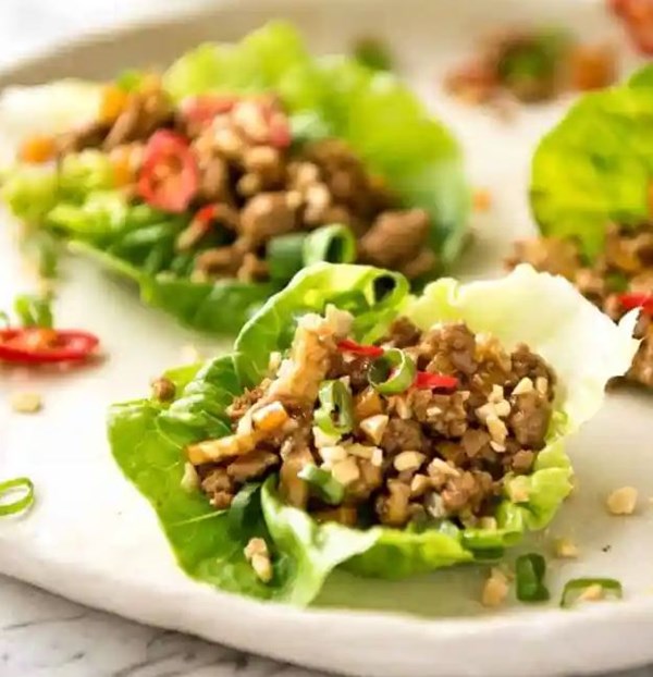 Chinese lettuce wraps (San choy bow)
