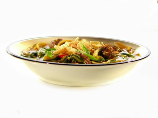 Chinese spaghetti & meatballs