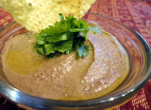 Chipotle, black bean & tomatillos hummus