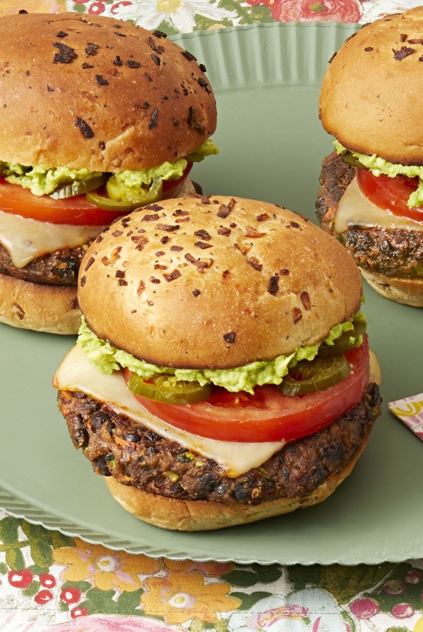Chipotle black bean burgers