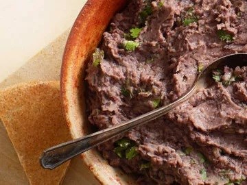 Chipotle black bean hummus