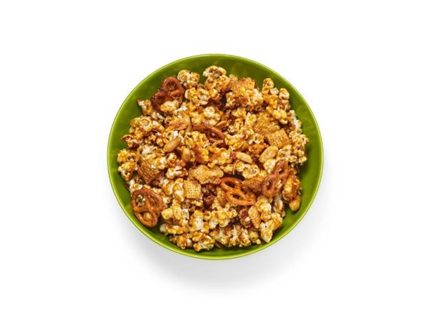 Chipotle caramel popcorn mix