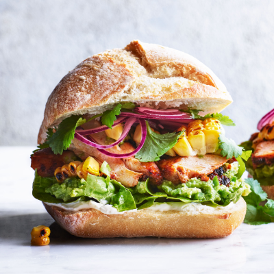 Chipotle chicken rolls