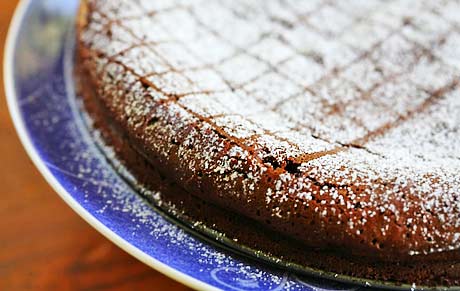 Chipotle flourless chocolate cake