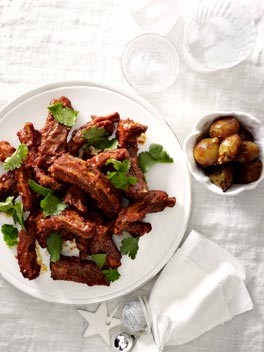 Chipotle-glazed pork ribs (Costillas de cerdo al chipotle)