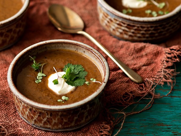 Chipotle, kumara & turtle bean soup