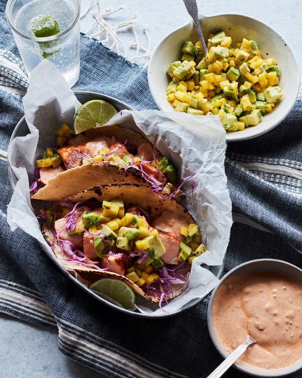 Chipotle salmon tacos
