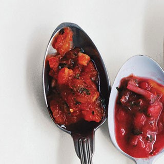 Chipotle tomato salsa