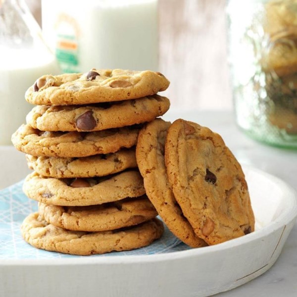 Chippy peanut butter cookies