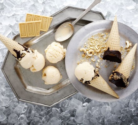 Choc-dipped cones with Caramac ice cream