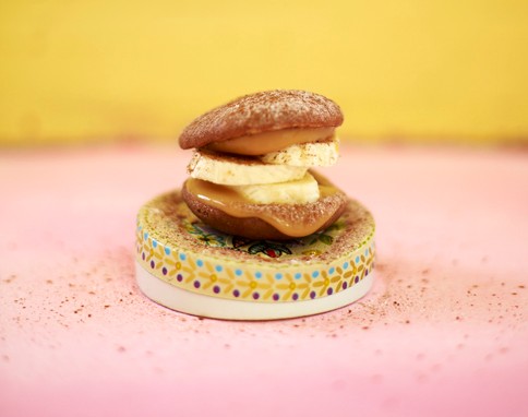 Chocolate & banoffee whoopie pies