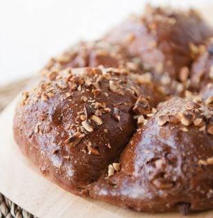 Chocolate & hazelnut wheel