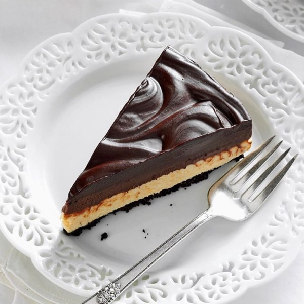 Chocolate & peanut butter mousse cheesecake 