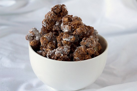 Chocolate & peanut butter popcorn (poppy chow)