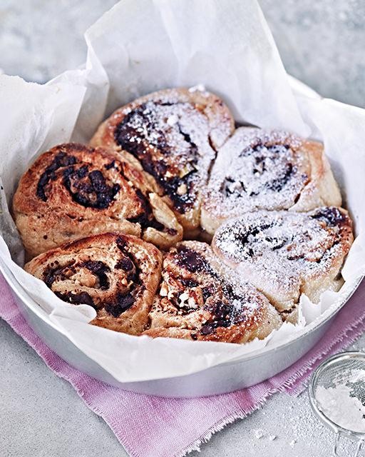 Chocolate & pistachio Boston rolls