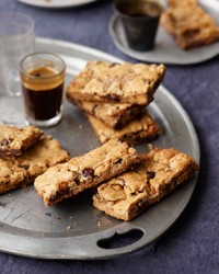 Chocolate-almond bars