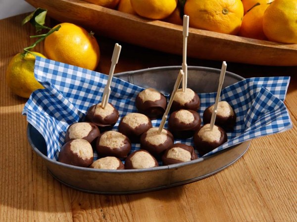 Chocolate almond-butter buddies