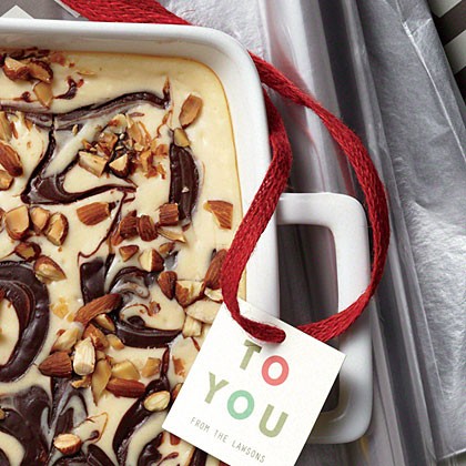 Chocolate-almond cheesecake bars