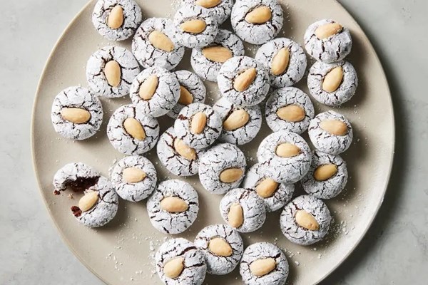 Chocolate amaretti cookies