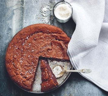 Chocolate and almond olive oil cake