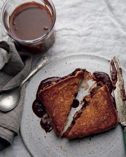 Chocolate and banana toasties with peanut butter caramel