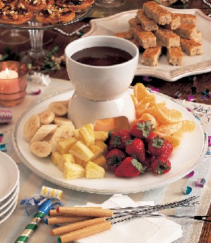 Chocolate and coconut cream fondue
