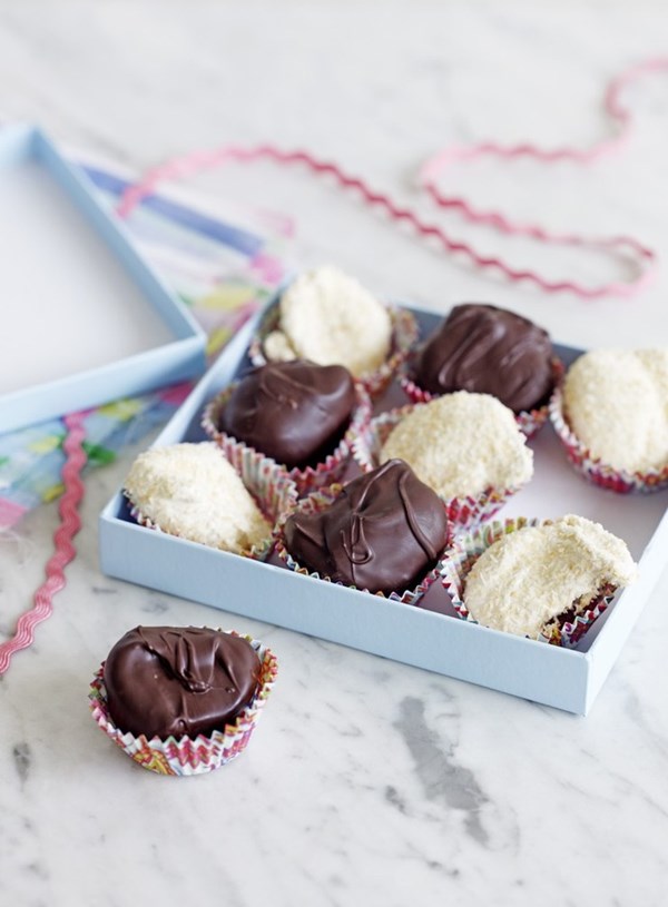 Chocolate and coconut marshmallows