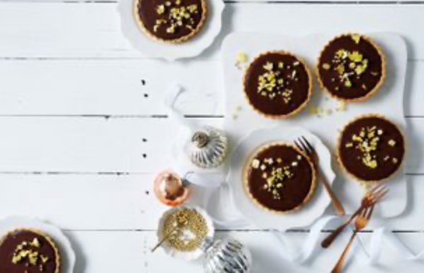 Chocolate and gingerbread tarts