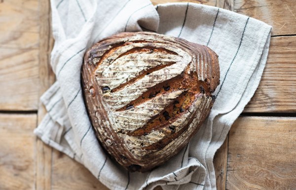 Chocolate and hazelnut bread (Pain noisettes et chocolat)
