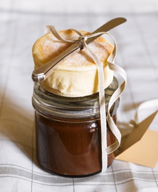Chocolate and hazelnut spread