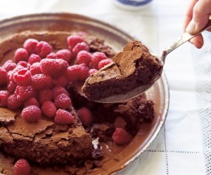 Chocolate and hazelnut truffle cake (Torta gianduja)