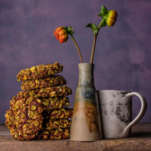 Chocolate and pistachio cookies