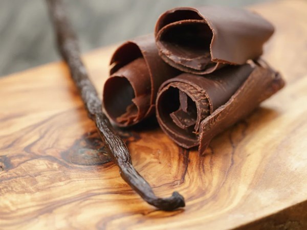 Chocolate and vanilla extract