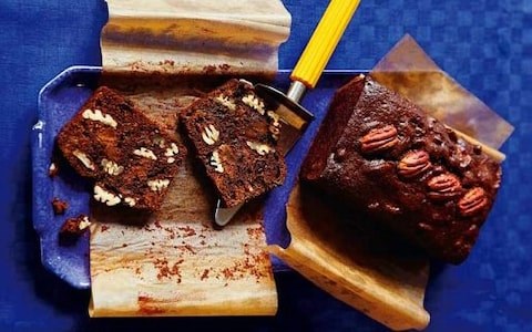 Chocolate and vanilla fruitcake with bourbon