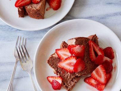 Chocolate angel food cake with strawberries