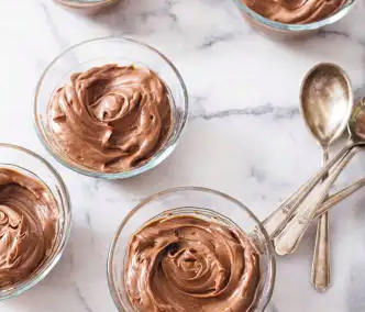 Chocolate-avocado pudding