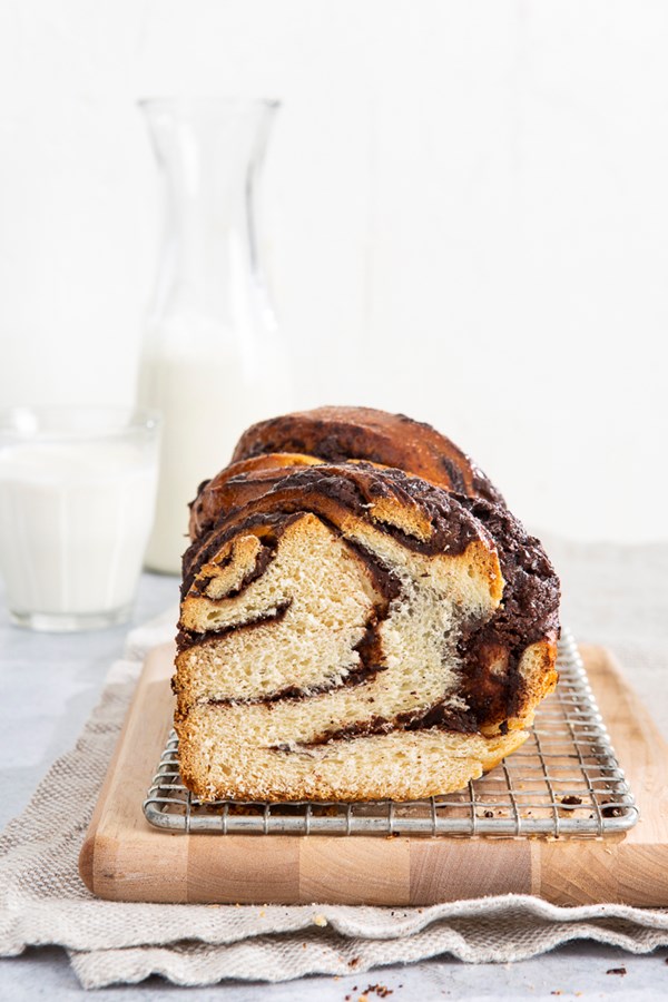 Chocolate babka [chocolate filling; simple syrup]