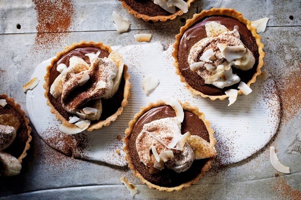 Chocolate banoffee tarts