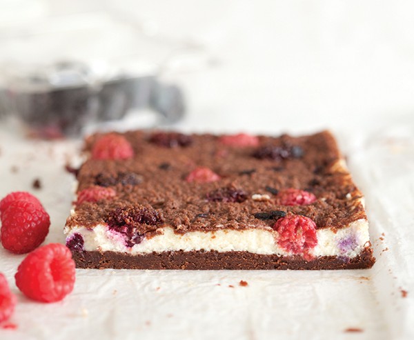 Chocolate berry cheesecake bar