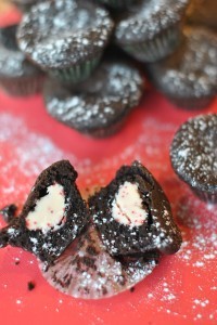 Chocolate bites with candy cane kisses