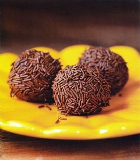 Chocolate brigadeiros (Brigadeiro de chocolate)