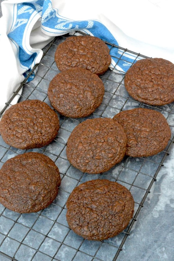 Chocolate brownie cookies: aka brookies